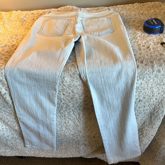 Gloria Vanderbilt Size 6 Straight Leg Jeans Like New - Picture 5 of 6